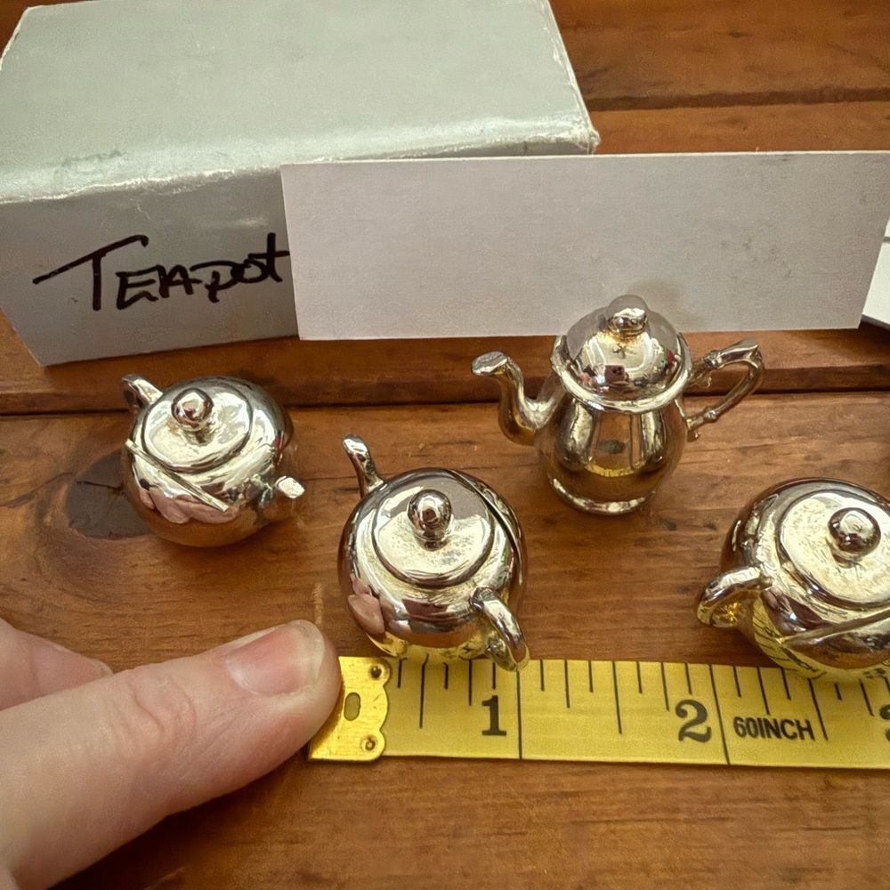 Gooinger Silver Art Company Ltd. Miniature Teapot placard Set - Picture 4 of 6